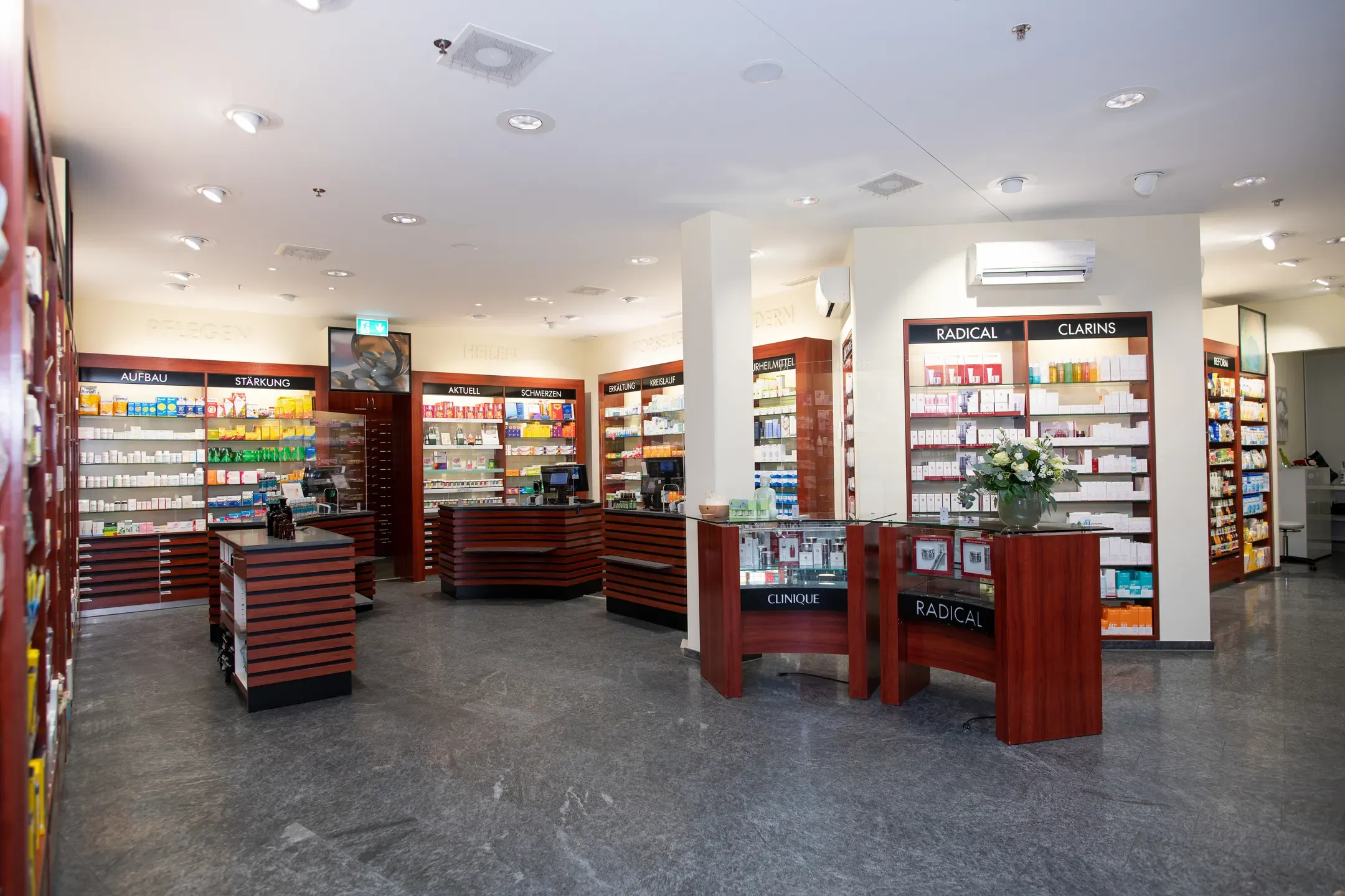 Gotthard Apotheke Parfumerie